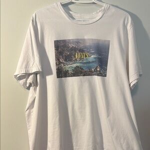 Levi's White Graphic Tee